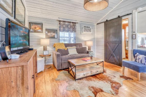 Creekside Cabins- The Texan